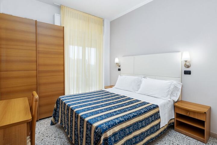 Room 16 of 54
