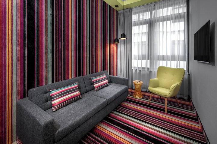 Room 27 of 49