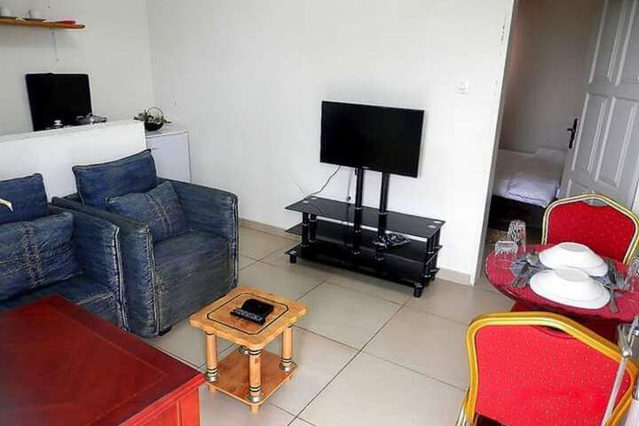 Room 7 of 11