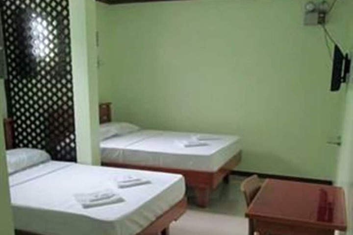 Room 8 of 25