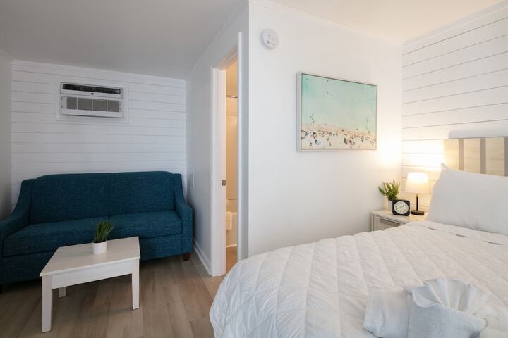 Room 9 of 24
