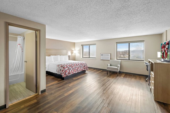 Room 8 of 36