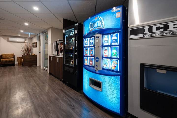 Breakfast/Coffee Service 43 of 48