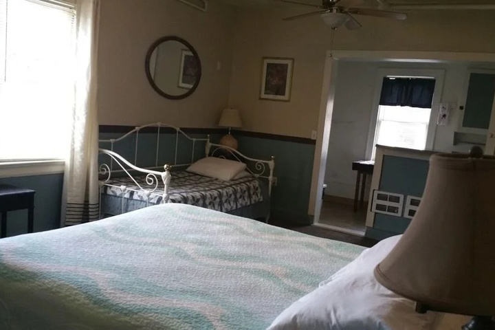 Photo of Symes Hot Springs Hotel