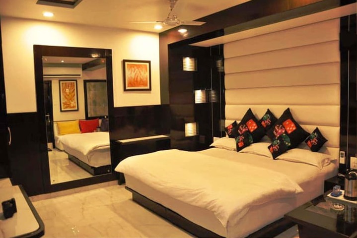 Room 18 of 32