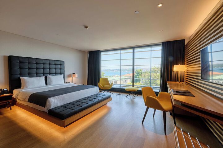 Room 132 of 203