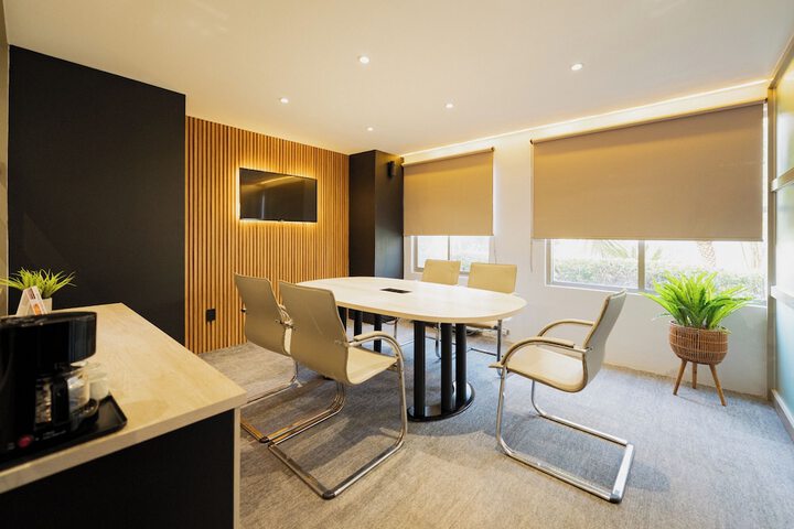 Business Center 91 of 117