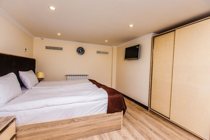 Room 16 of 68