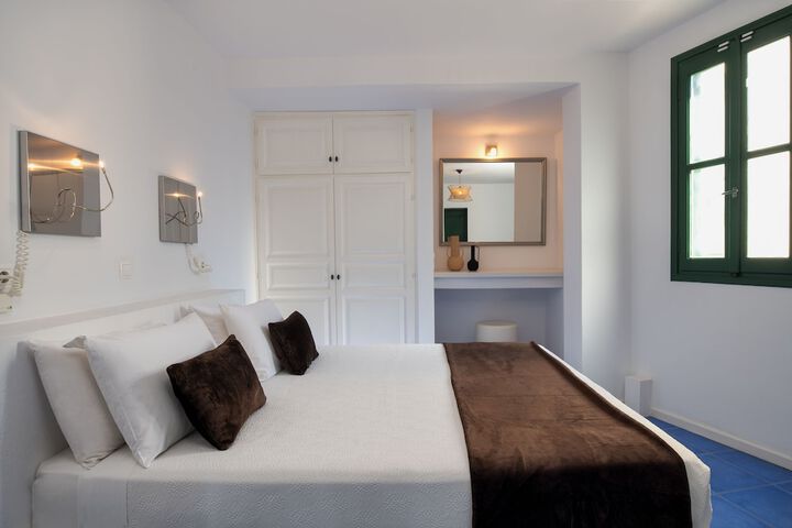 Room 6 of 30