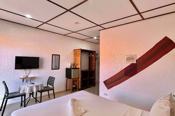 Room 10 of 123