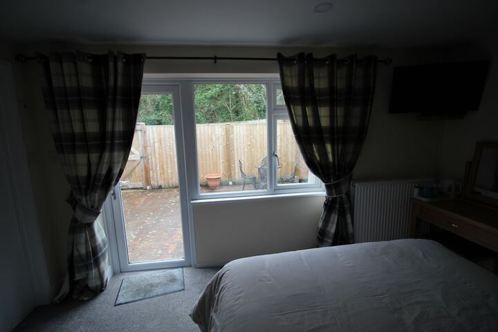 Room 15 of 77