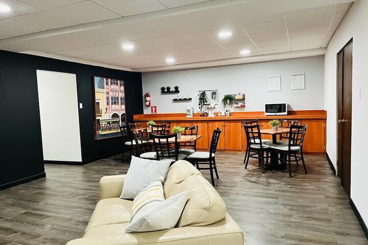Guest Lobby