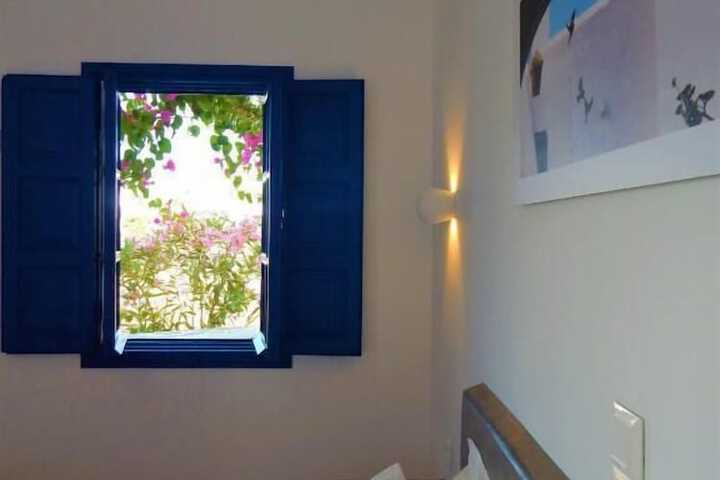 Room 4 of 63