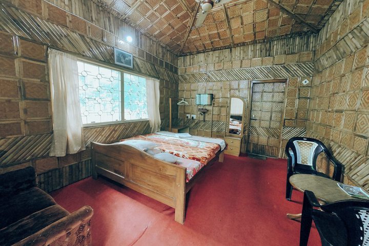 Room 5 of 17