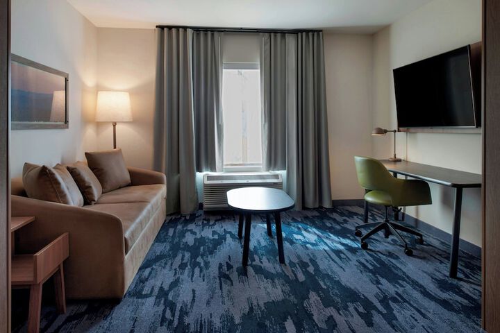 Room 12 of 27