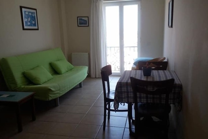 Room 9 of 25