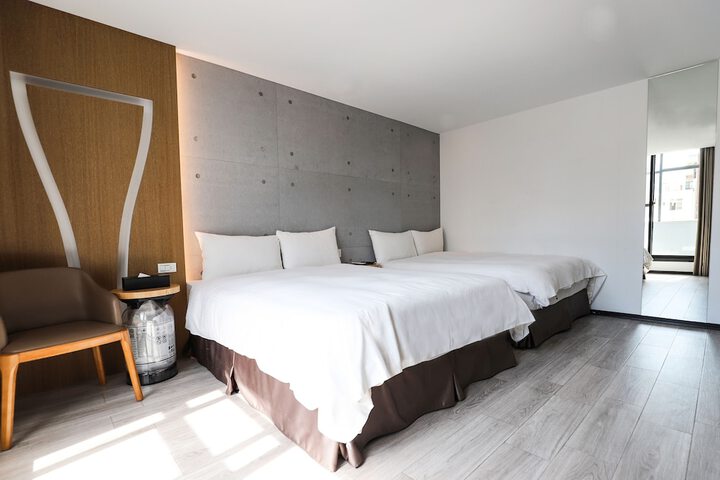 Room 40 of 129