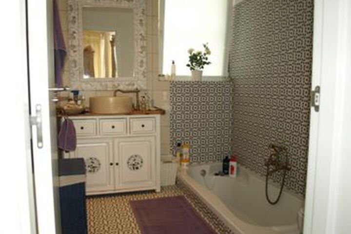 Room 3 of 44