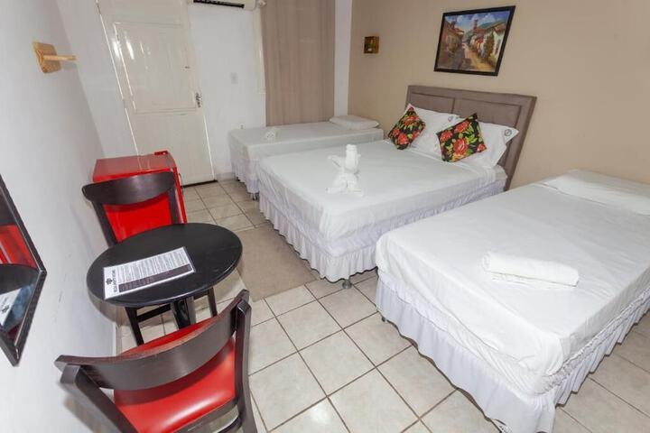 Room 4 of 16