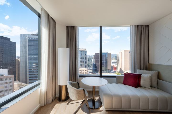 Room 32 of 95