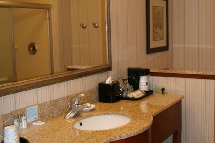 2 Queen Beds Mobility Hearing Accessible Roll in Shower (8 of 9)