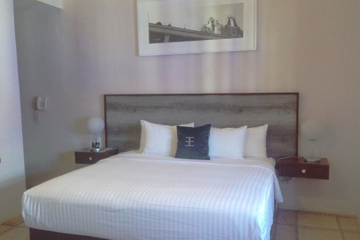 Room 9 of 44