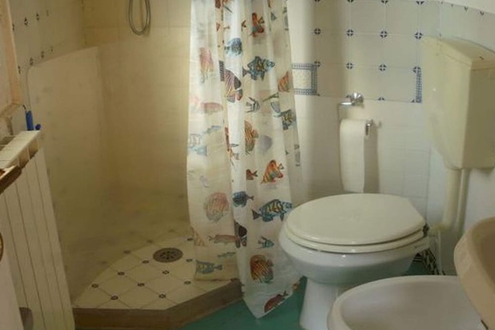 Room 7 of 30