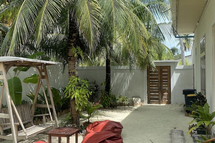 Room 16 of 38