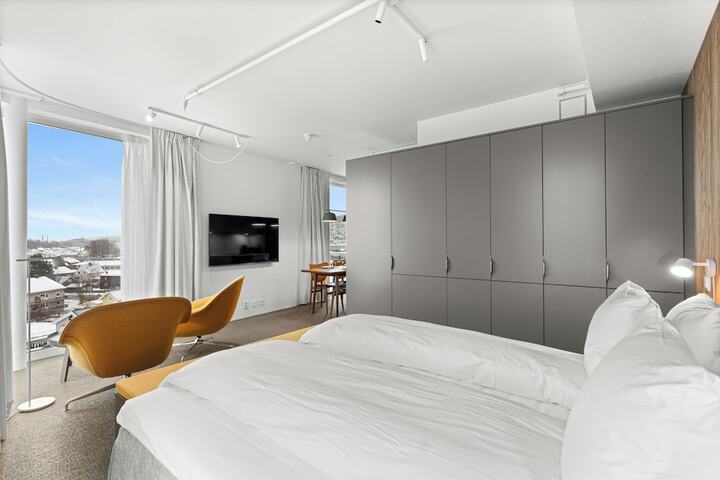 Room 56 of 86