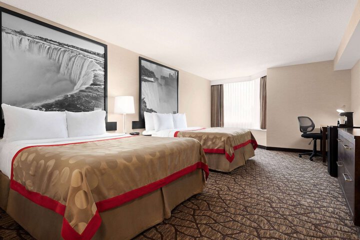 2 Queen Beds Accessible (6 of 16)