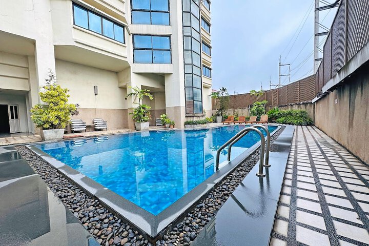 Pool 43 of 68