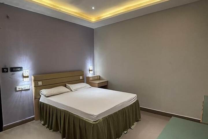Room 3 of 6