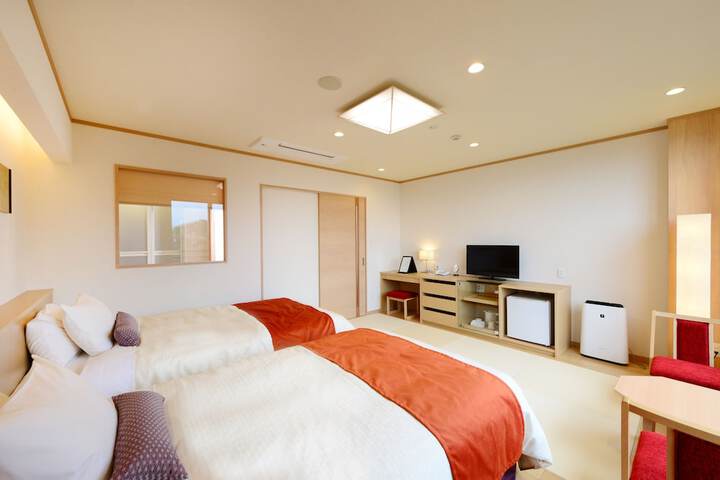 Room 5 of 30