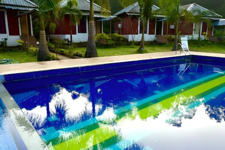 Pool 28 of 55