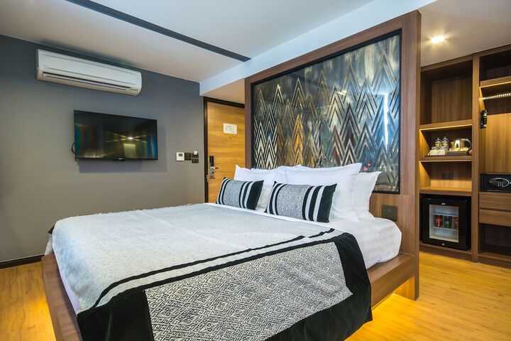 Room 12 of 72