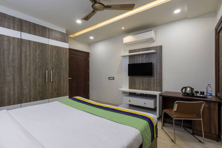 Room 16 of 34