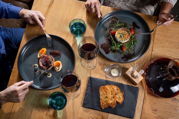 Dining 95 of 185