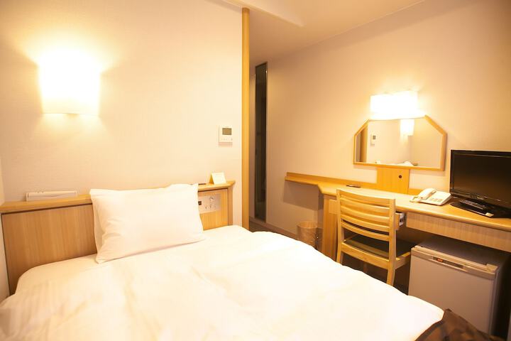Room 5 of 10