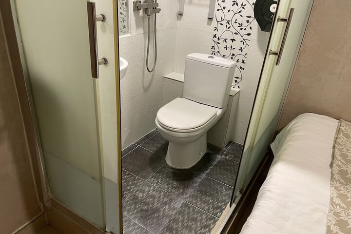 Room 86 of 195