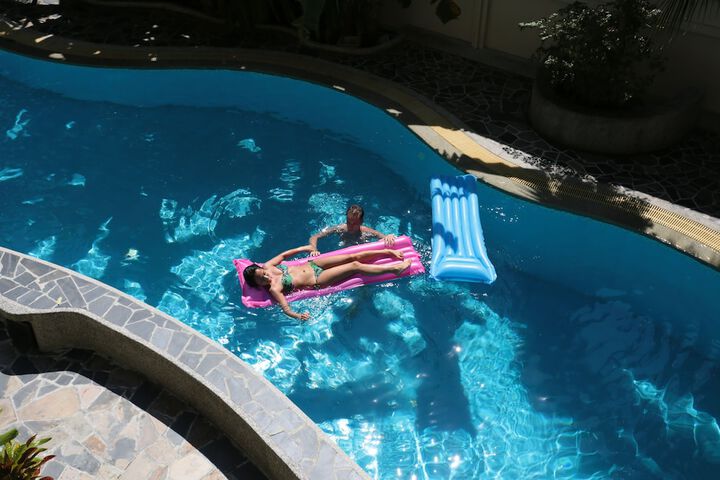 Pool 51 of 84