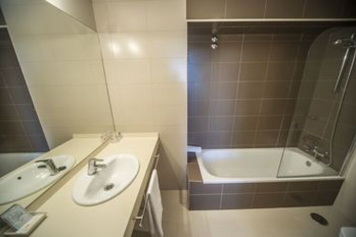 Room 4 of 88