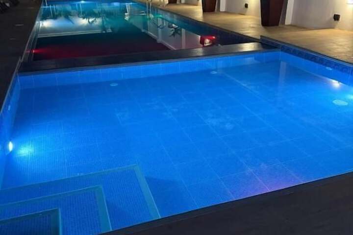 Pool 12 of 23