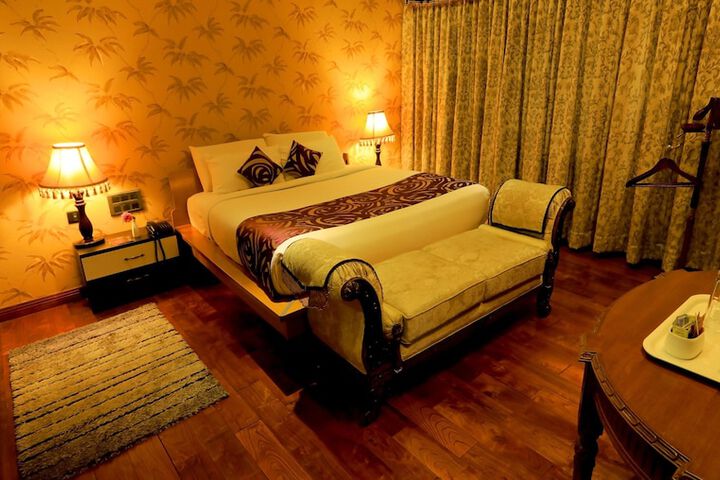 Room 18 of 74
