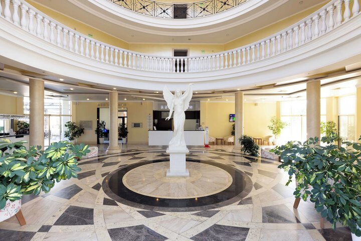 Hotel Interior 4 of 81