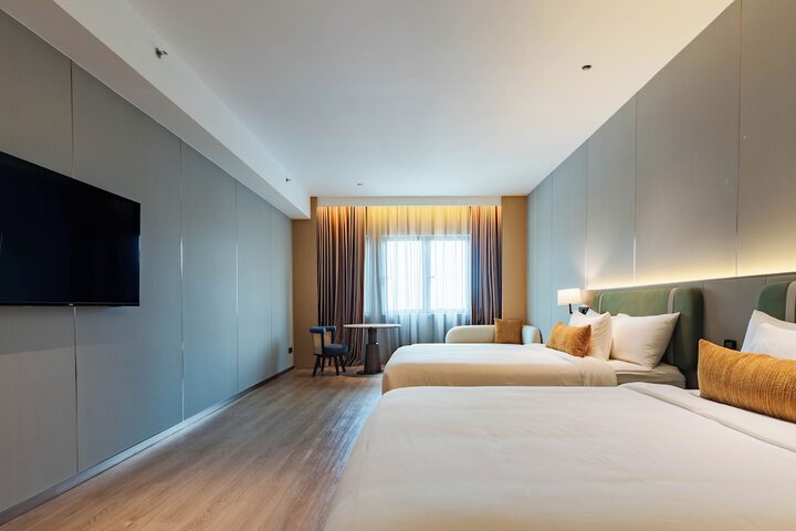 Room 43 of 105