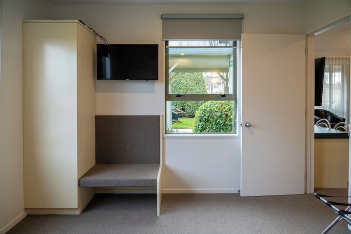 Room 42 of 115