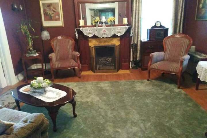 Room 8 of 11