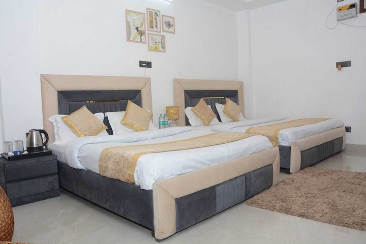 Room 3 of 6