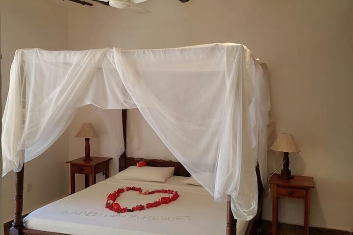 Room 6 of 22