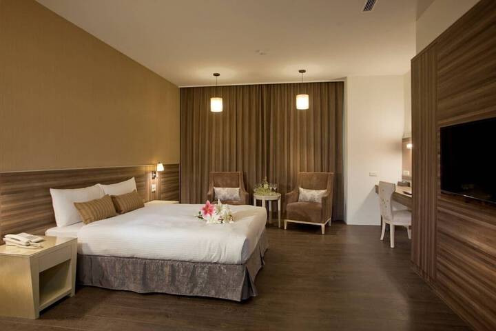Room 16 of 47